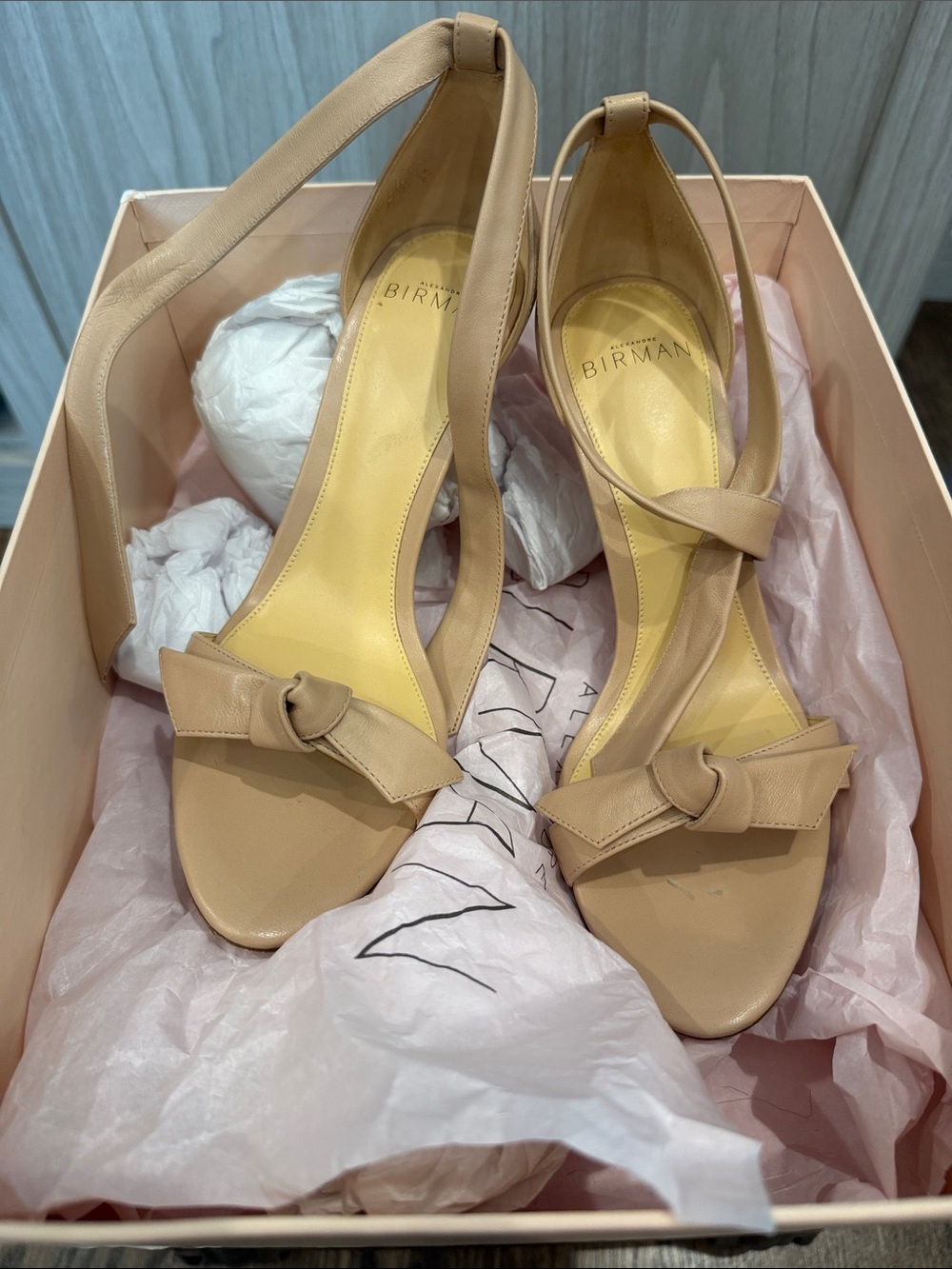 Alexandre Birman Beige Knot-Front Slingback Heels